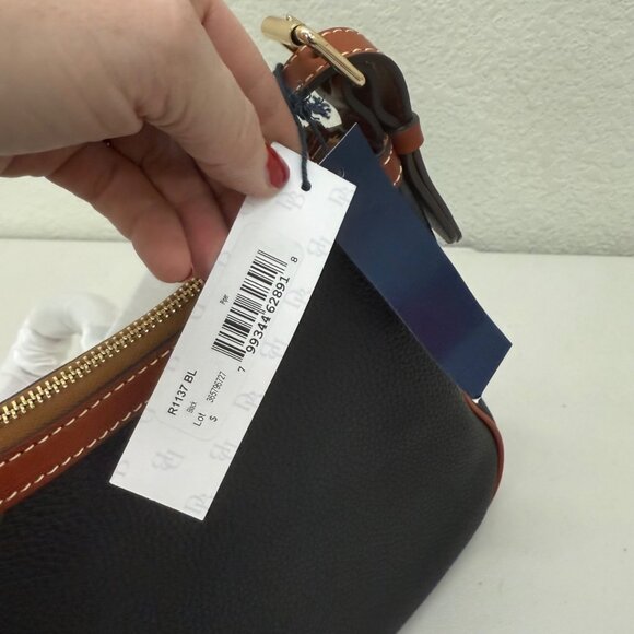 Dooney & Bourke Piper Black Pebble Grain Leather Crossbody Purse Bag R1137 - Picture 2 of 9